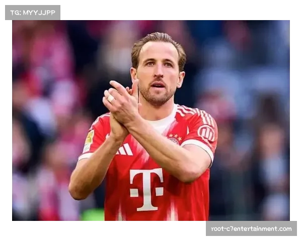 凯恩凌空垫射破门，攻入个人本赛季德甲第32球，继续冲击莱万纪录